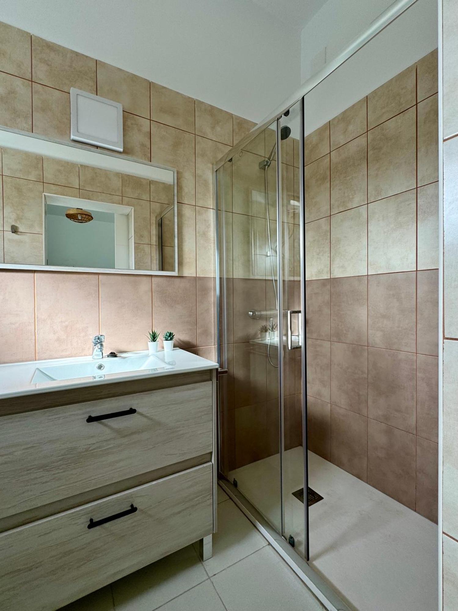 Flora By Vulcano Homes Appartement Teseguite
